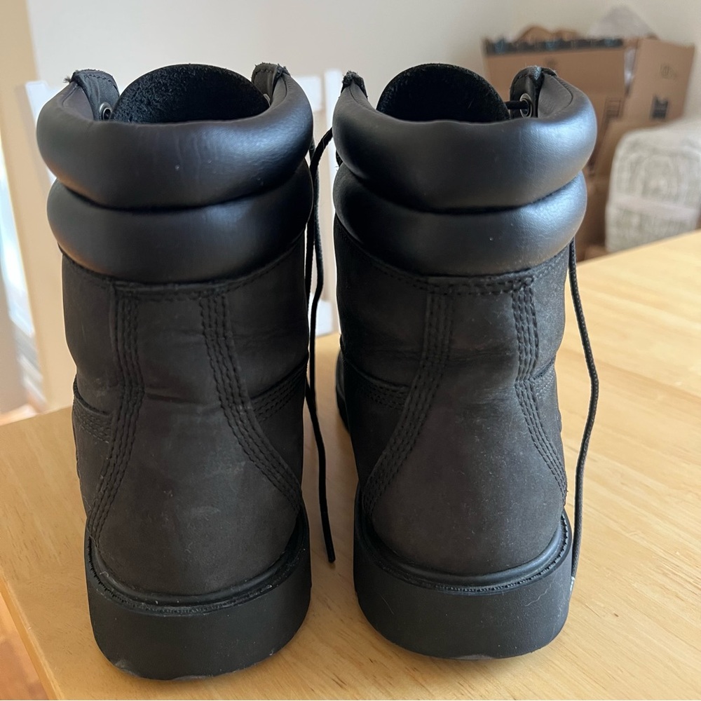 Black Timberlands - Picture 5 of 8